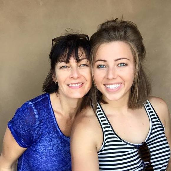 Meet your Posher, Ioana - Picture 1 of 1